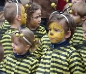 El Carnestoltes escolar tornà a plenar els carrers de color!