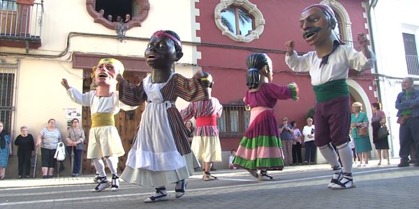 Dansetes del Corpus - Els Nanos - Grup de Danses Realenc